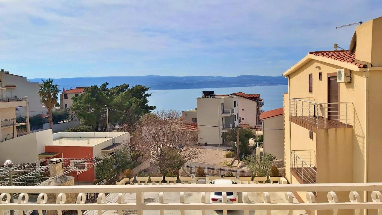 Apartments Mandalinic Омиш Экстерьер фото