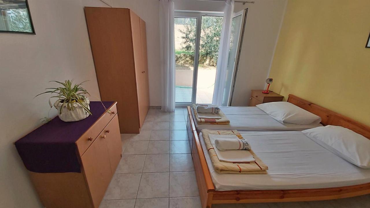 Apartments Mandalinic Омиш Экстерьер фото