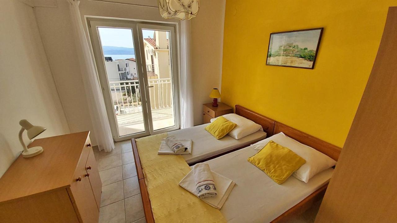 Apartments Mandalinic Омиш Экстерьер фото