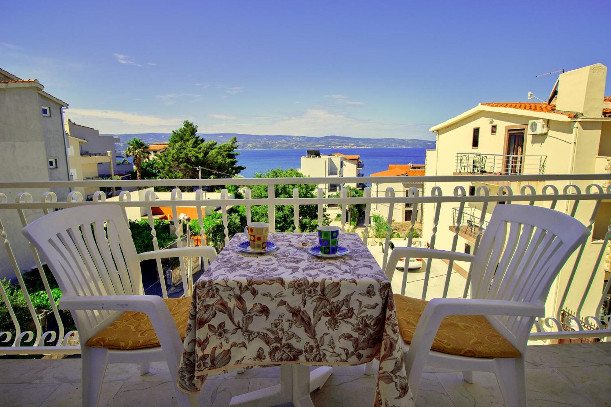 Apartments Mandalinic Омиш Экстерьер фото